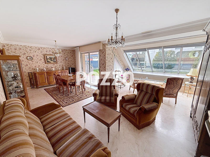 Maison - 121 m² - 5 pièces