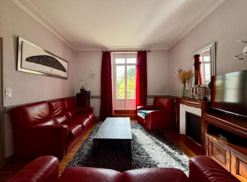 Maison - 153 m² - 8 pièces