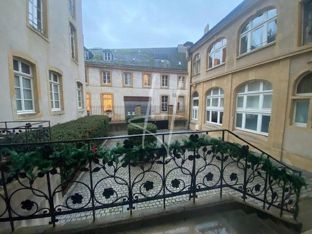 Appartement - 65 m² - 2 pièces