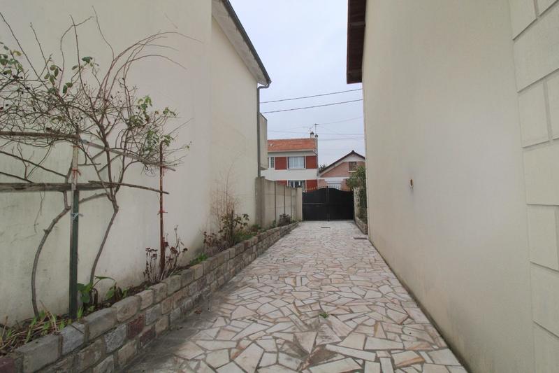 Maison traditionnelle - 111 m² - 5 pièces