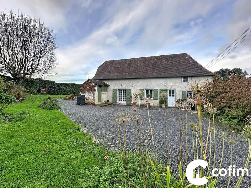 Maison - 90 m² - 4 pièces