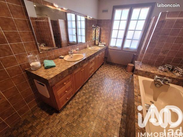 Maison - 163 m² - 6 pièces