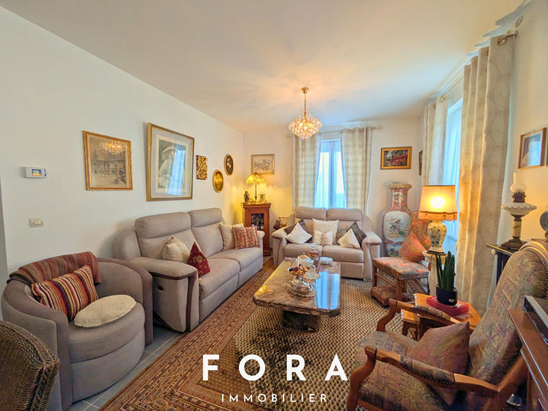 Maison - 147 m² - 6 pièces