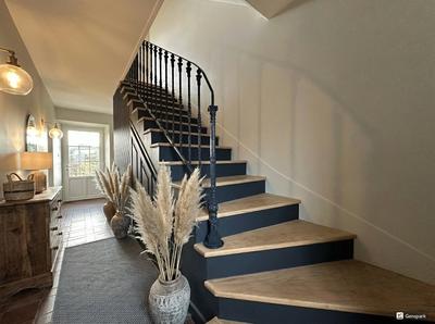 Maison - 357 m² - 11 pièces