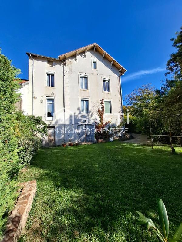 Maison - 191 m² - 10 pièces