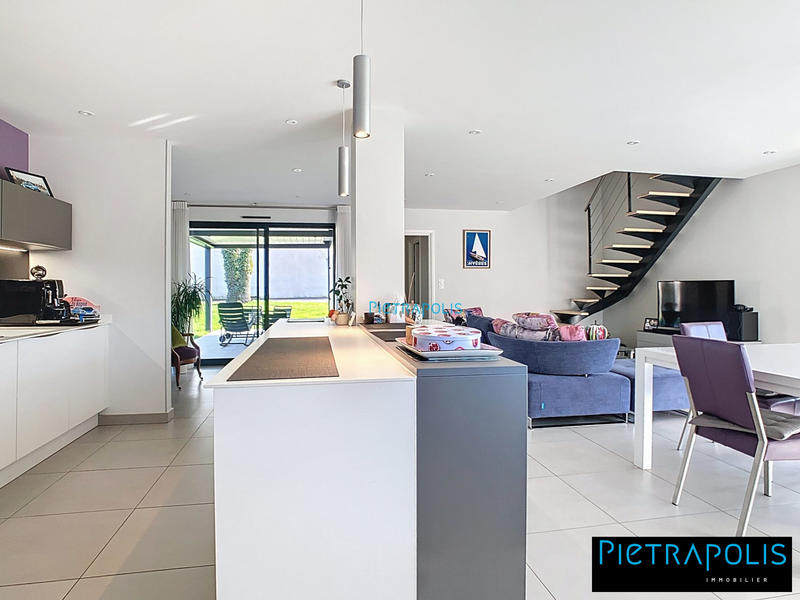 Maison - 145 m² - 6 pièces