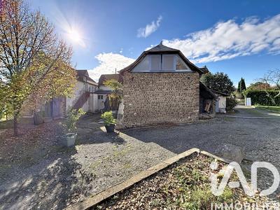 Maison - 207 m² - 4 pièces