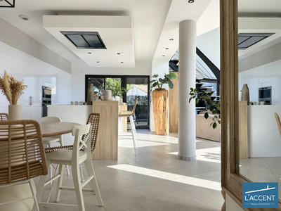 Villa - 223 m² - 7 pièces