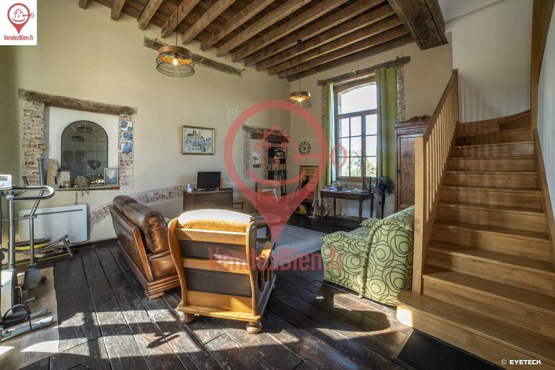 Maison - 240 m² - 9 pièces