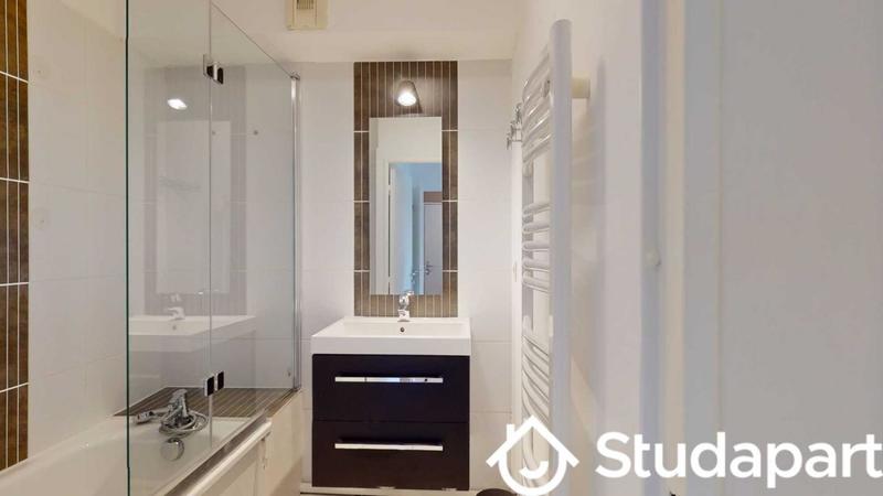 Chambre - 12 m² - 1 pièce