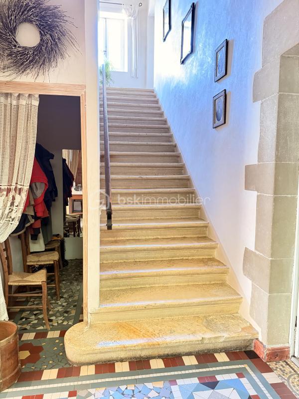 Corps de ferme - 240 m² - 8 pièces