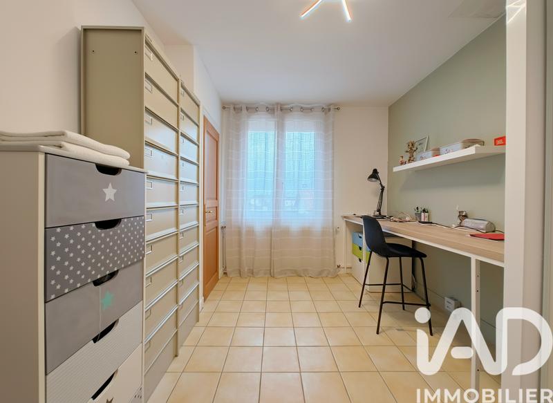 Maison - 211 m² - 6 pièces