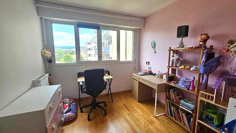 Appartement - 98 m² - 5 pièces