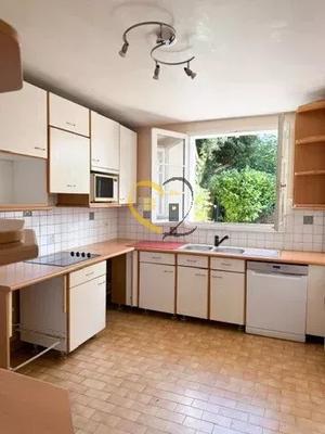 Maison de village - 154 m² - 9 pièces