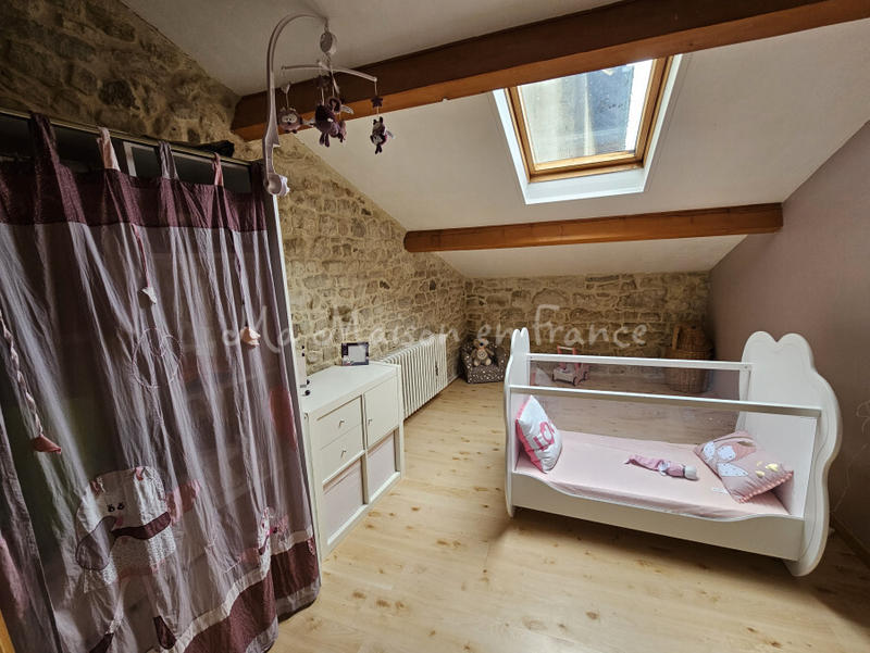 Maison - 250 m² - 10 pièces