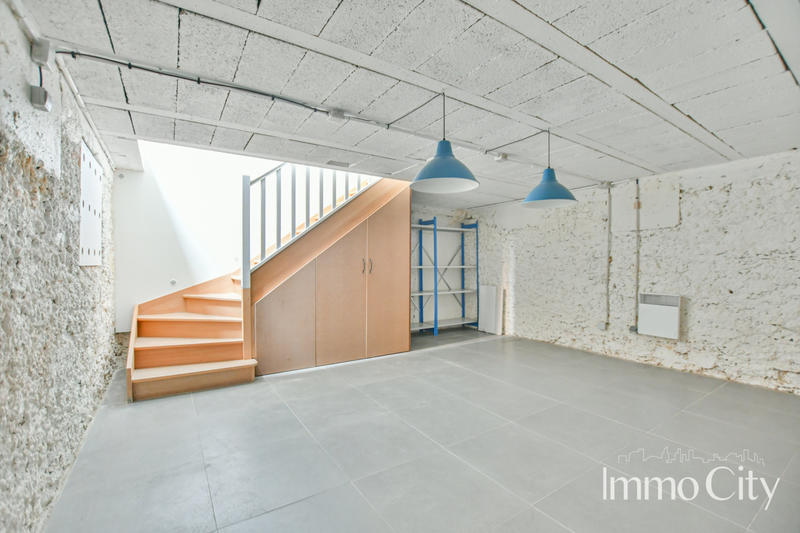 Local commercial - 75 m² - 2 pièces