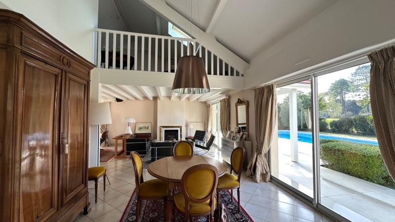 Villa - 166 m² - 5 pièces