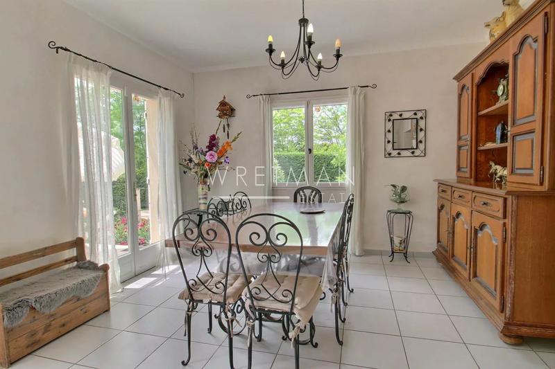 Villa - 199 m² - 10 pièces