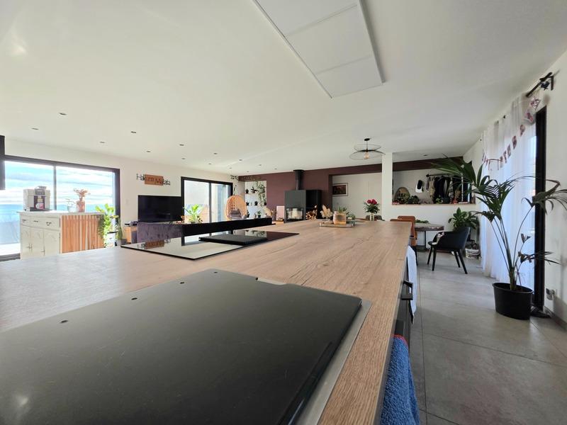 Maison - 171 m² - 6 pièces