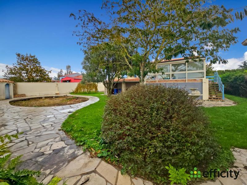 Maison - 200 m² - 6 pièces