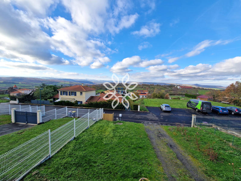 Maison de village - 100 m² - 4 pièces