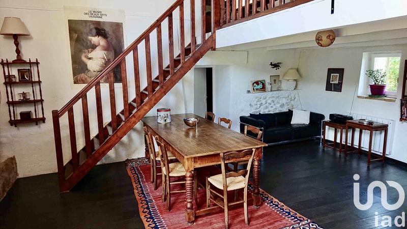 Maison - 241 m² - 10 pièces