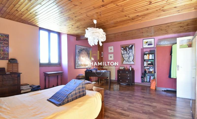 Maison de village - 230 m² - 6 pièces