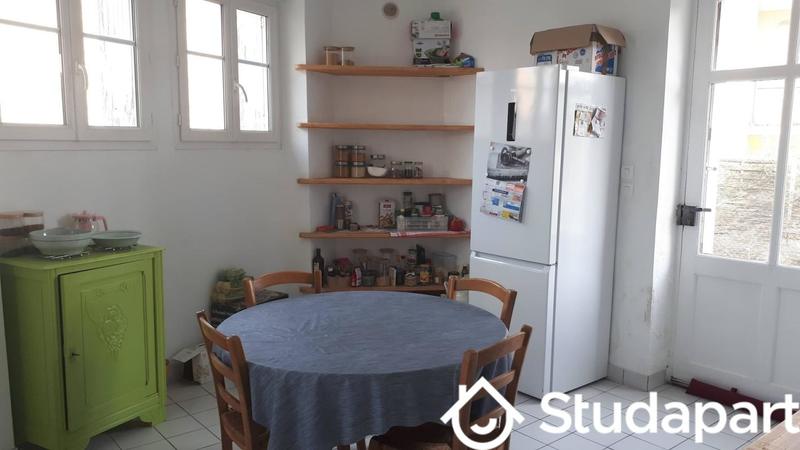 Chambre - 15 m² - 1 pièce