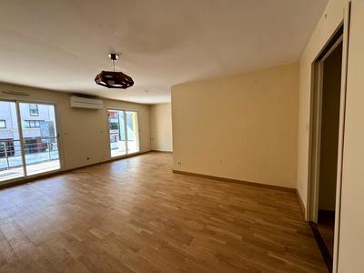 Appartement - 90 m² - 3 pièces