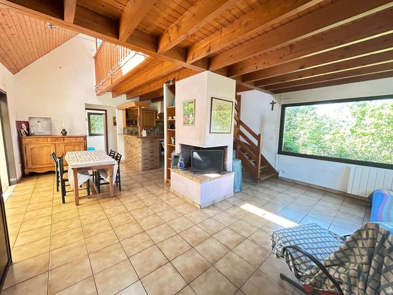 Maison - 104 m² - 5 pièces