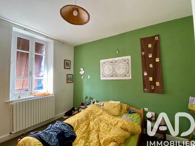 Maison - 180 m² - 9 pièces