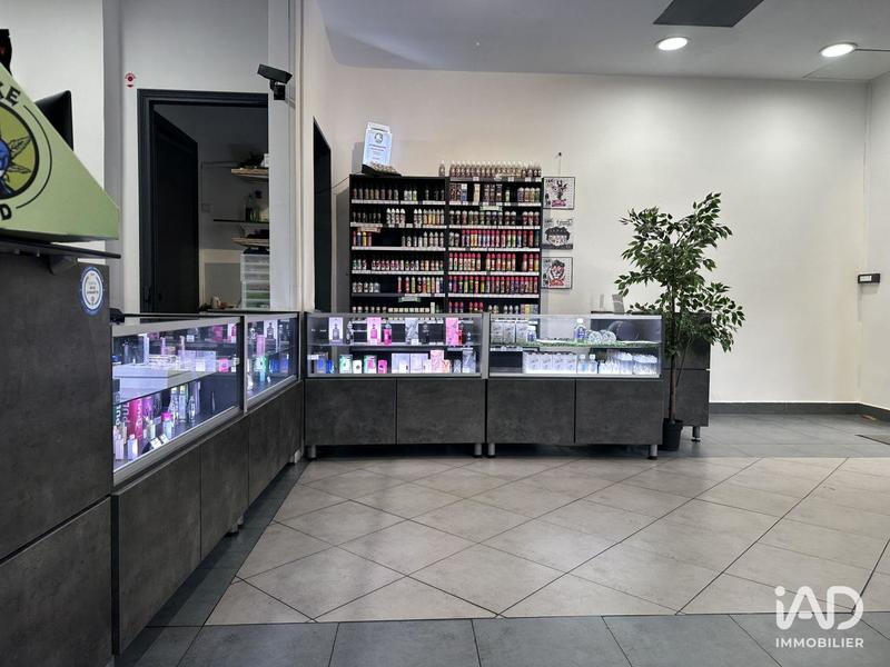 Local commercial - 67 m²