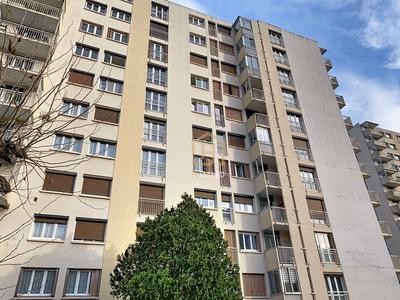 Appartement - 98 m² - 5 pièces