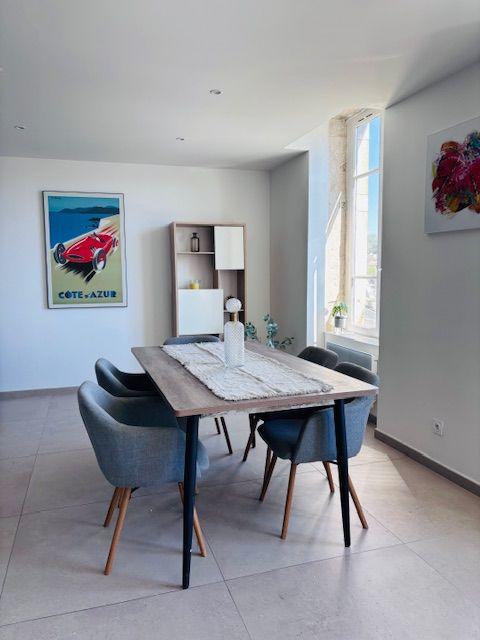 Appartement - 81 m² - 3 pièces