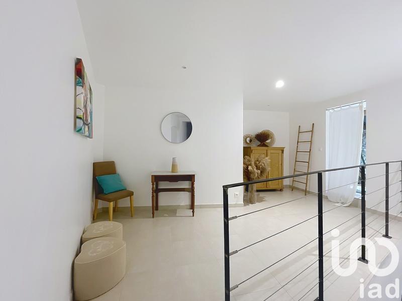 Maison - 220 m² - 8 pièces