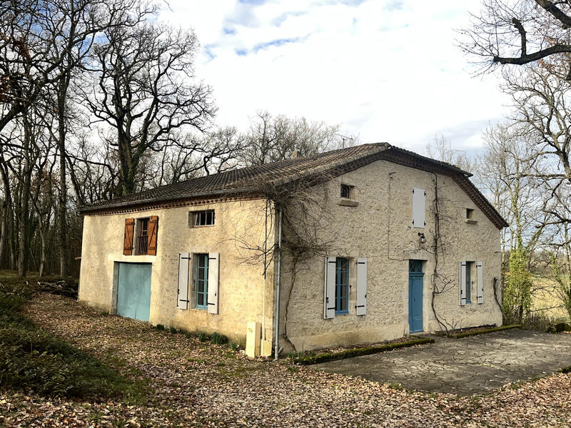 Maison - 210 m² - 6 pièces