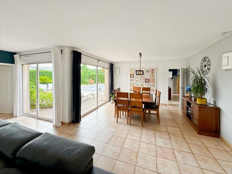 Maison - 145 m² - 5 pièces