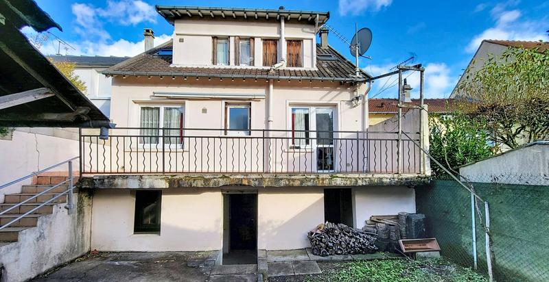 Maison - 137 m² - 8 pièces