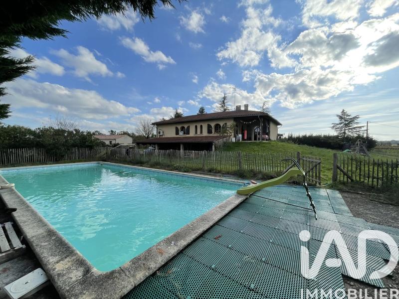 Maison - 206 m² - 5 pièces