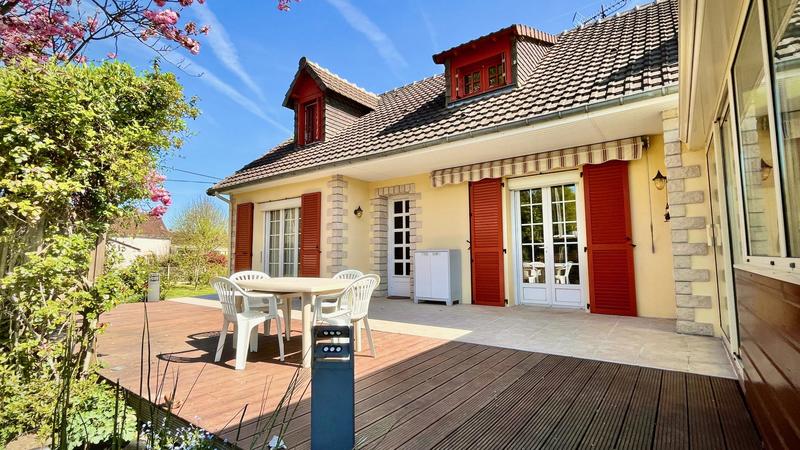 Maison - 149 m² - 7 pièces