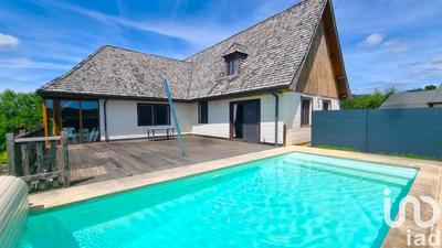 Maison - 194 m² - 8 pièces