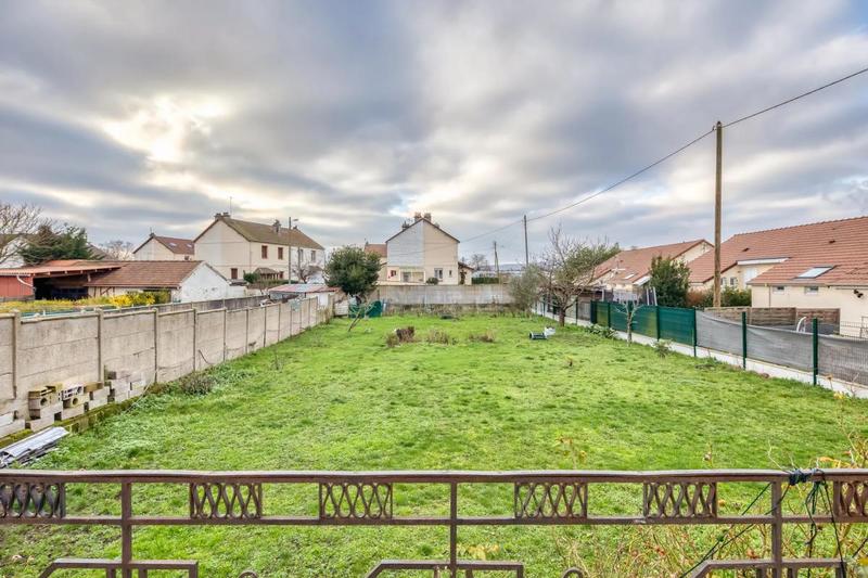 Maison - 225 m² - 10 pièces