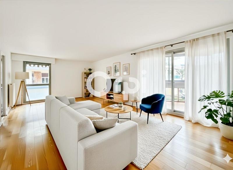 Appartement - 121 m² - 5 pièces