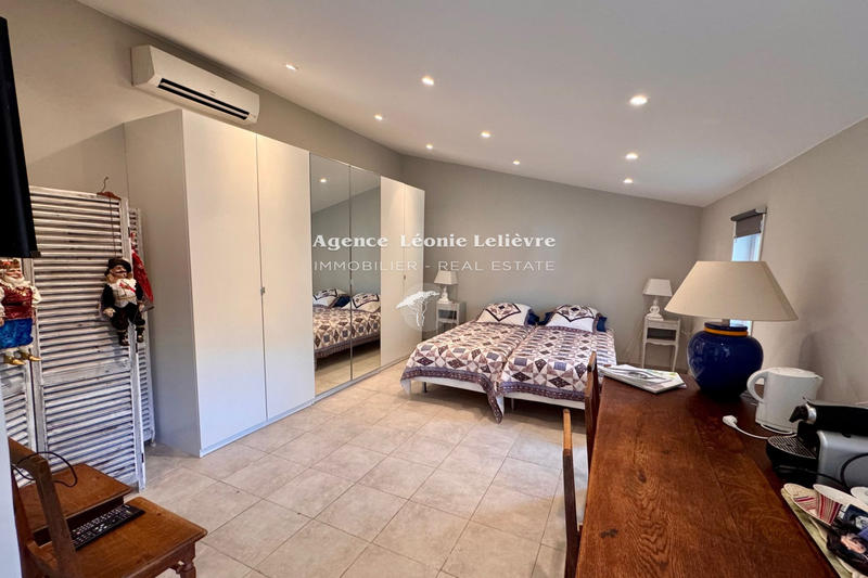 Maison - 209 m² - 8 pièces