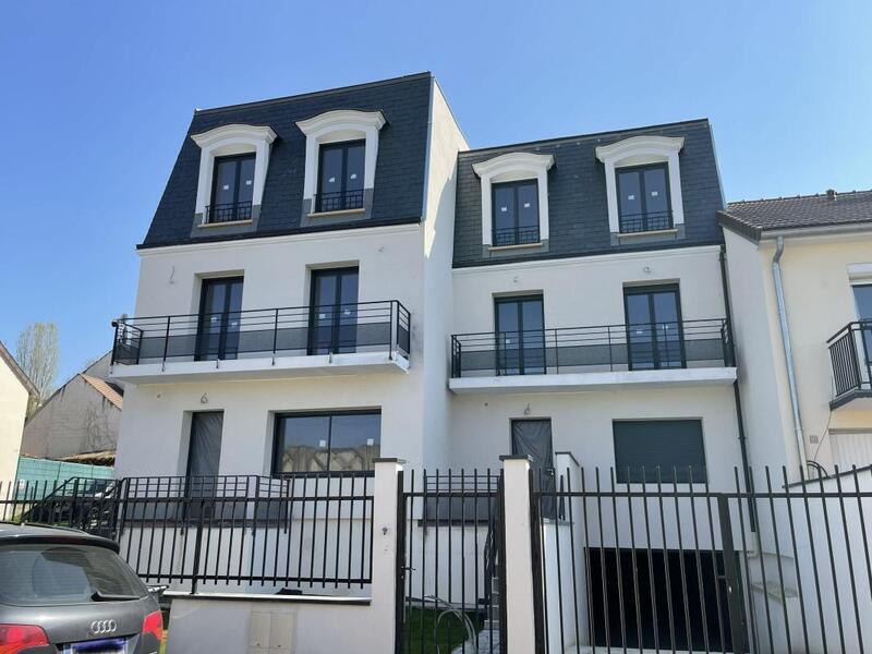 Maison - 95 m² - 5 pièces