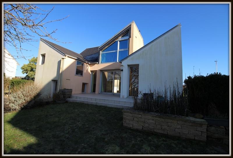 Maison - 110 m² - 6 pièces