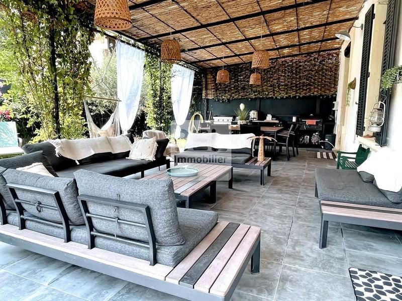 Maison de maîtres - 182 m² - 6 pièces