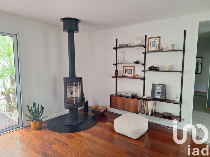 Maison - 250 m² - 8 pièces