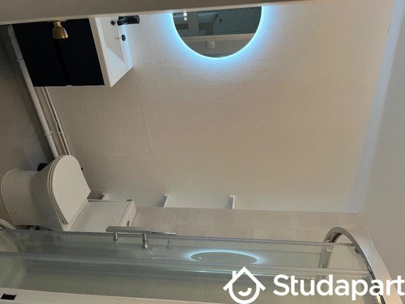 Chambre - 9 m² - 1 pièce