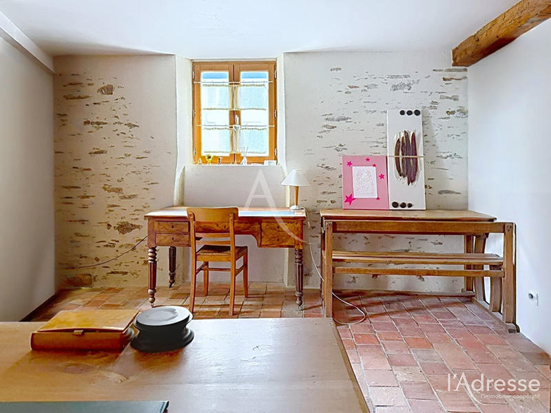 Maison - 205 m² - 7 pièces